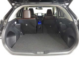 開口部の広いラゲージスペースは、ゴルフバックなどの荷物もラクラク積み込めます。