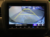 バックモニター付きで、車庫入れやバック時の後方確認をサポート。