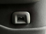 後席USB接続が可能です。スマホ充電もできます。