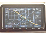 純正ナビを装備。タッチパネル式で使いやすく、お出かけもラクラクです。