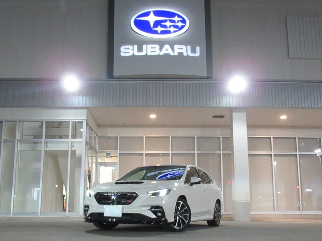 レヴォーグ 1.8 STI スポーツ EX 4WD 