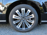 純正アルミホイールです。足元が引き立ちます!