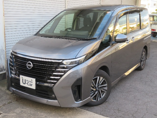 セレナ 1.4 e-POWER ハイウェイスターV 