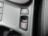 【電動パーキングブレーキ】はパーキングブレーキをスイッチで作動・解除が可能。