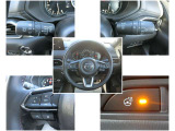 本革巻きステアリングには、便利なステアリングスイッチ装備♪ハンドルが冷たくて触りたくない。そんな時に活躍するステアリングヒーターも搭載です☆