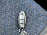 インテリジェントキーが付いてとっても便利。これがあればドアなどの開閉やエンジンの始動までらくらくです!