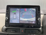 アラウンドビューモニター 駐車場での車庫入れや狭い道路での走行にカメラで確認が出来るので安心です。