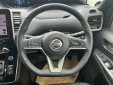 ステアリングも使用感が少なく、きれいな状態です