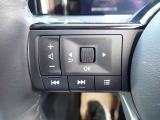ステアリングスイッチが装備されておりステアリングから手を離す事無くオーディオ類の操作が可能ですので非常に便利です♪
