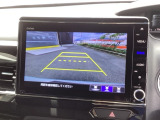 便利な3ビュー切り替え、ガイド線表示付きのバックカメラです!後退時、後方の視界をサポートします!