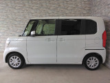オプションになりますが、ボディーコーティングもご用意しております。新車の輝きに近づき、洗車などのお手入れも楽になりますよ。