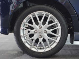 アルミホイール装着車です!これで足元まわりもおしゃれにきまります!
