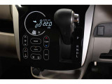 インパネレイアウトのATシフトは操作しやすいです♪