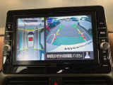 アラウンドビューモニターは4方のカメラで真上から車を見たようにモニターで確認ができる日産の自慢の装備です。是非実際の車で体感してみてください。
