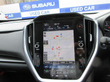 大型かつ高精度のディスプレイに、ナビゲーションをはじめ、車両やエアコンの設定、SUBARU STALINNK、ラジオやTVなど様々な機能を内蔵しています。