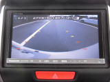 社外品ナビですが、純正リアカメラを利用して後退時の映像も映りますので安心です。