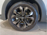 アルミホイール付!鉄ホイールと違って軽いので燃費にも影響してきます。ガソリンの高騰に少しは貢献します!デザインもさり気なく、スタイリッシュな感じとなっています。