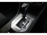 シフトパネルはシルバー塗装になっており、スポーティーさを演出。