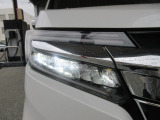 夜間走行時もLEDヘッドライトが明るく安全に前方を照らします。雨の日なども視界が良いのでストレスが軽減されますよ。対向車からも見えやすいので相手に接近を知らせることができますね。
