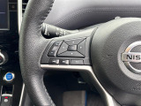 【 ステアリングスイッチ 】手元のスイッチでナビ操作が可能で、非常に便利な機能です!取り付けのナビによってはオプション設定となっております!詳しくはスタッフまで♪//