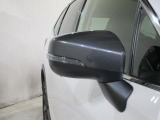 ウインカーを備えたミラーです!キーレスロックアンロックで開閉設定もできます!