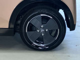 純正のアルミホイールは見た目もおしゃれ♪