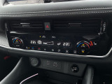 【 後席エアコン 】後席にもエアコンがついておりますので、車内全体を快適な温度に調節いただけます♪//