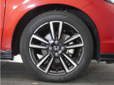 アルミホイール装着車です!これで足元まわりもおしゃれにきまります!