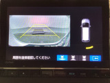 バックでの車庫入れも安心です! リアカメラが付いているバックモニター付のナビを装備しております。バンパーについているソナーや、操作線もついており距離感も画面から確認できます。