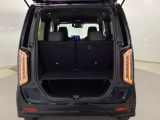 コンパクトボディーなのに、荷室はこんなに広々!たくさん荷物が積めますよ。