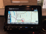 8インチディーラーオプションナビとなっております。インターナビも対応しているので日本全国おでかけすることができます!