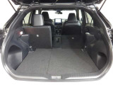 開口部の広いラゲージスペースは、ゴルフバックなどの荷物もラクラク積み込めます。