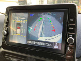 【アラウンドビューモニター】はまるで上から見ているような視点で周囲を確認できます!駐車が苦手な方でも安心して駐車できますね♪