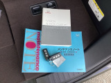 メンテナンスノート【整備記録簿】、取説も揃っています。スマートキーはバッグなどにしまったままボタン操作でエンジンの始動・停止ができて大変便利です。