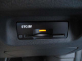 ETC2.0 高速道路を利用する際、ノンストップで料金所を通過できます。別途セットアップ料金がかかります