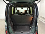 4人乗車でも荷物を載せるスペースをしっかりと確保しております。