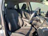 運転席も広々、ドライブも楽しめますね♪実際お座りいただくのが、分かりやすいと思います。お気軽にご来店ください!