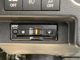 ETCももちろん搭載。いちいち料金所で停車する必要なんて当然ないです。スムーズにストレスなくドライブをお楽しみください。(※支払総額にセットアップ費用は含まれておりません。)