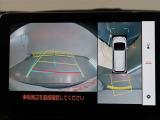 パノラミックビューモニター付きです。車両を上から見たような映像をディスプレイオーディオ画面に表示。運転席からの目視だけでは見にくい、車両周辺の状況をリアルタイムでしっかり確認できます。