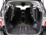 ミニバン最大級のスペース!ご家族、お友達とのキャンプやバーベキューほか、お仕事でも十分な容量が有ります!