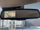 [スマートルームミラー]車両後方をミラーに映し出すため、悪天候の時でも視界は良好♪