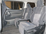 ゆとりある広々とした車内空間は、ドライブを始め買い物やレジャーなど、幅広く活躍します。一人でもみんなとでもお出かけを楽しみましょう!