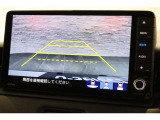 バックカメラが装備されており、後方の安全確認はもちろんのこと狭い場所での駐車や雨の日・夜間など視界の悪いコンディションでのストレスの軽減にもなります!