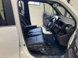運転席・助手席にはシートヒーターを装備しておりますので、快適にお使いいただけます!
