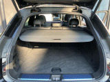 トランク容量は大きく、ご旅行やゴルフ等様々なシチュエーションで大活躍致します。よく搭載されるものをお持ち頂ければ実際に積んだ様子を確認して頂くことも可能でございます。