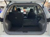 リヤシートは6:4分割で倒せます。リヤシートを前方に倒せば、大きな荷物も載せられます。