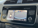 まるで真上から見ているような、視認性の良いアラウンドビューモニターです。駐車が苦手な方でもこれでらくらく駐車できますよ。