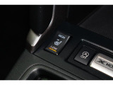 運転席と助手席それぞれにシートヒーターも装備。気候や、お客様の体調に合わせて段階を調整できます。