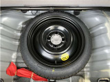 スペアタイヤ装備