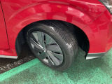 タイヤサイズは185/60R16でタイヤの溝も十分にあります。